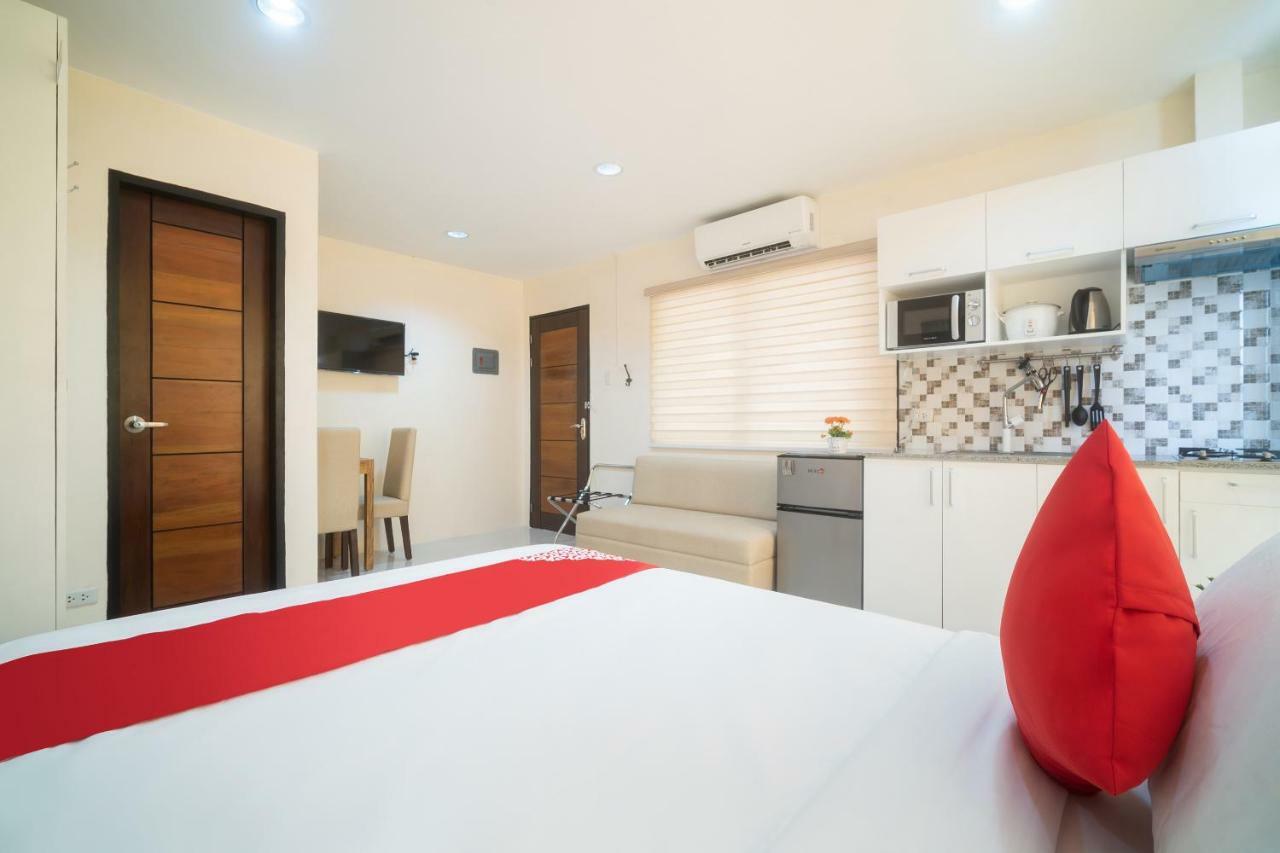 Oyo 199 Solange Apartelle Davao City Exteriér fotografie