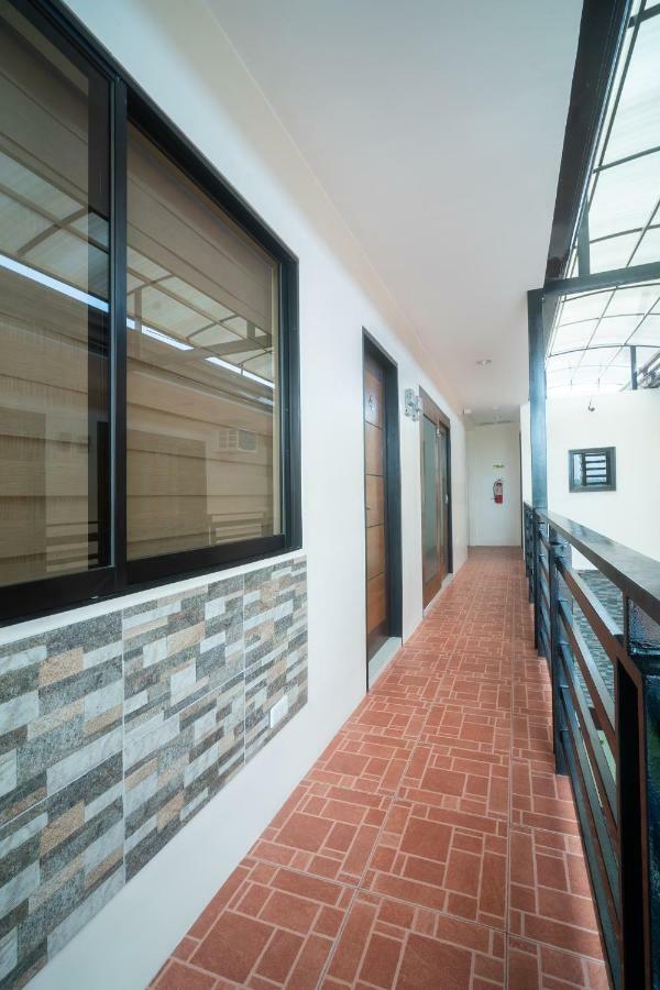 Oyo 199 Solange Apartelle Davao City Exteriér fotografie