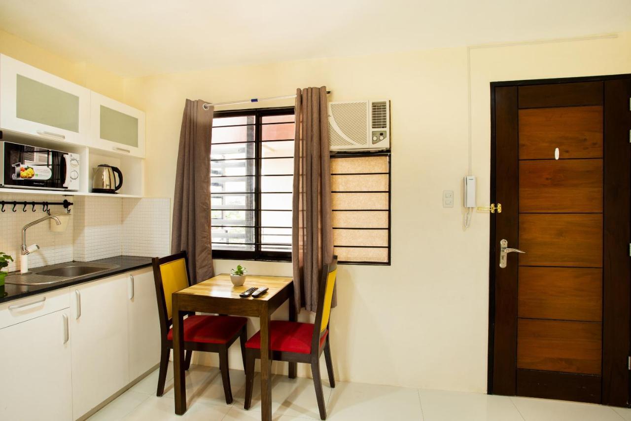 Oyo 199 Solange Apartelle Davao City Exteriér fotografie