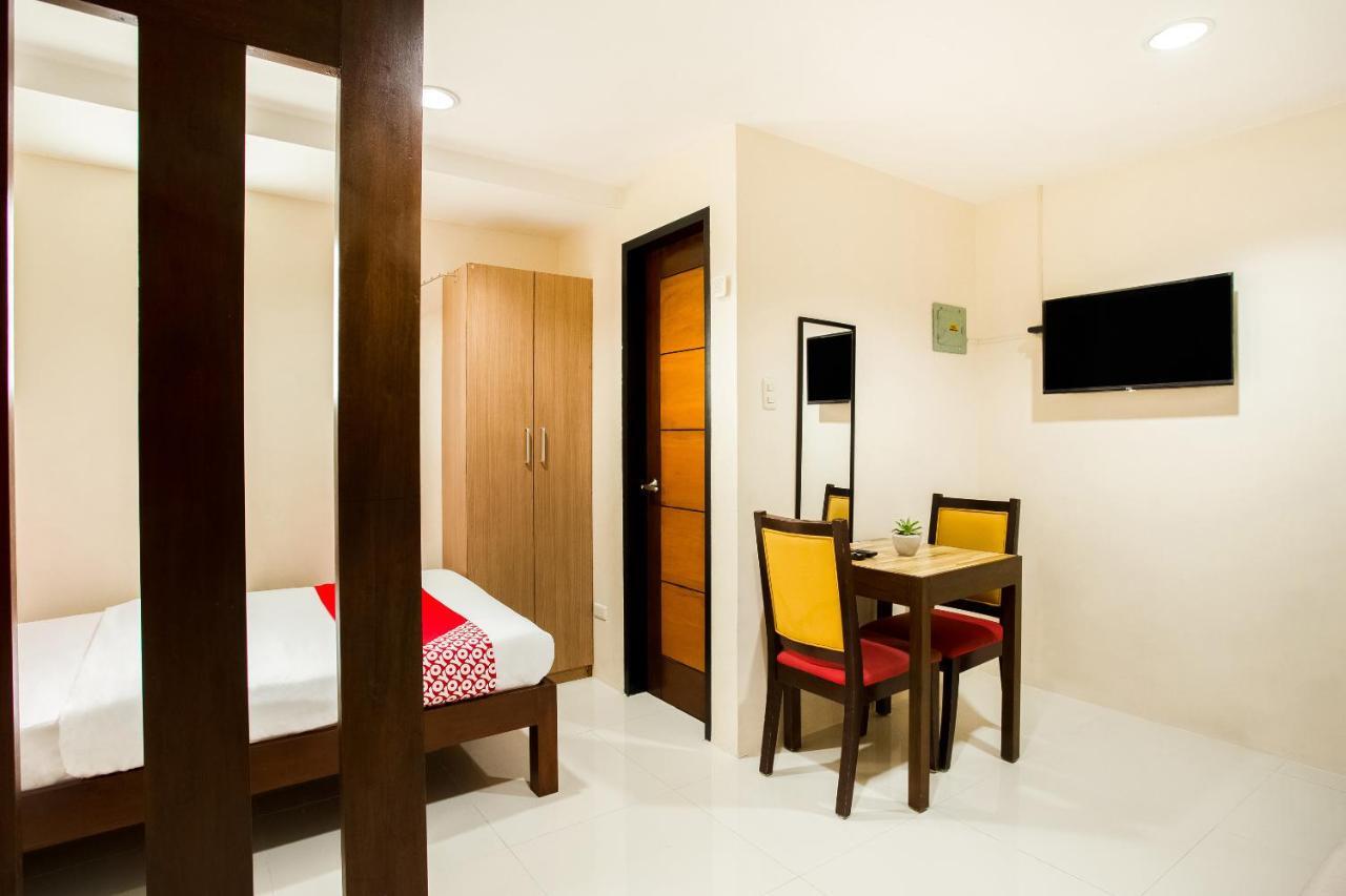 Oyo 199 Solange Apartelle Davao City Exteriér fotografie